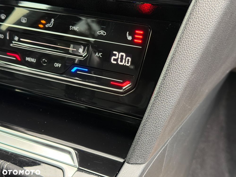 Volkswagen Arteon 2.0 TDI SCR 4Motion DSG R-Line - 11