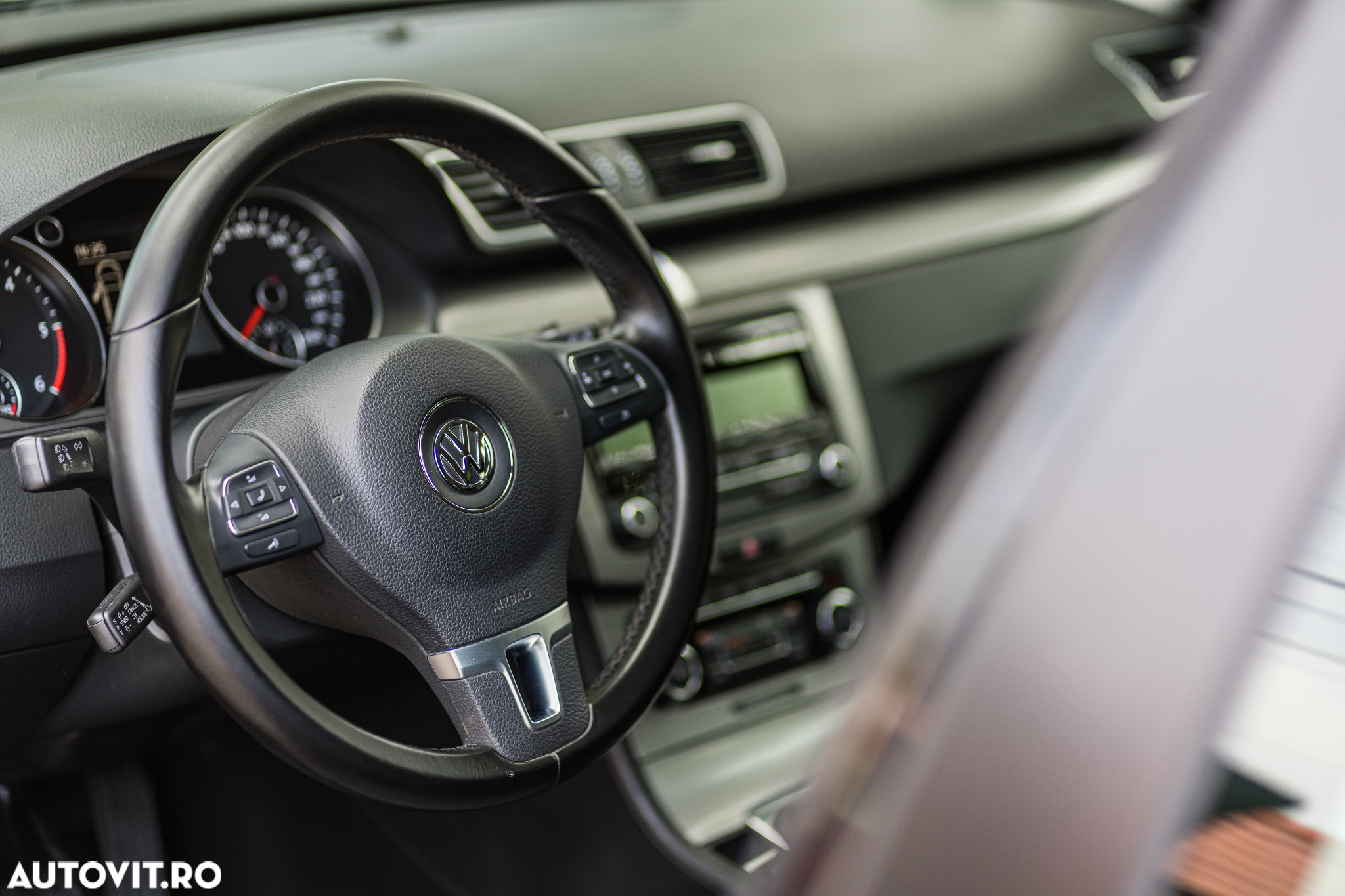 Volkswagen Passat Variant 2.0 TDI 4Motion Sportline - 8