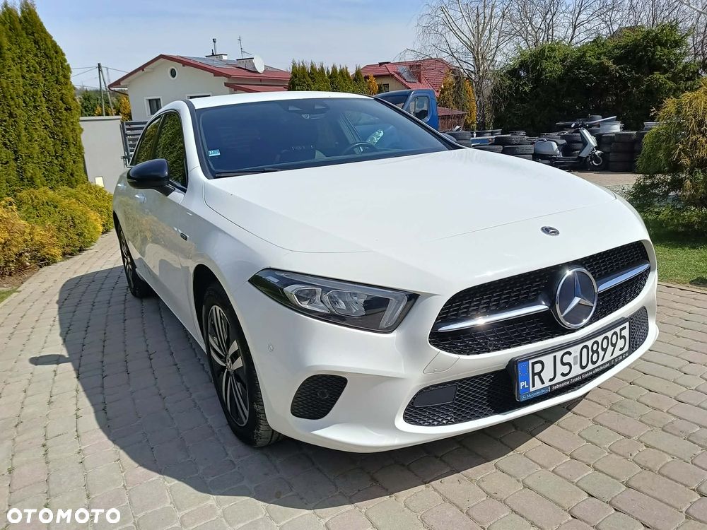 Mercedes-Benz Klasa A 250 E 8G-DCT Progressive - 4