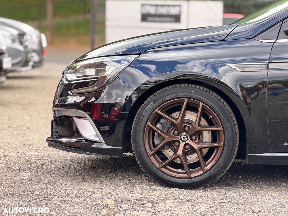 Renault Megane ENERGY TCe 205 EDC GT - 15