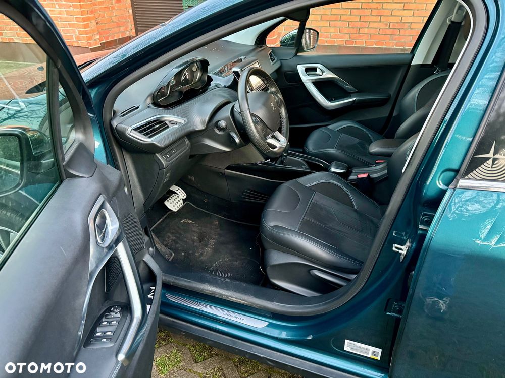 Peugeot 2008 PureTech 110 Stop&Start EAT6 Crossway - 4