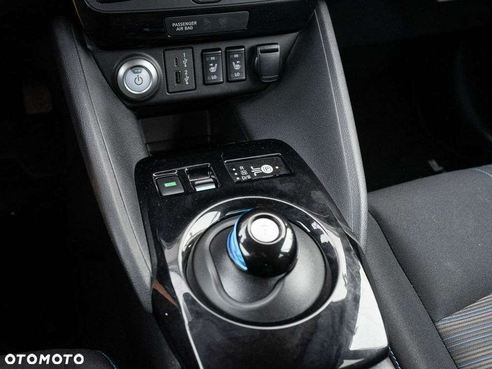 Nissan Leaf 40kWh N-Connecta - 16