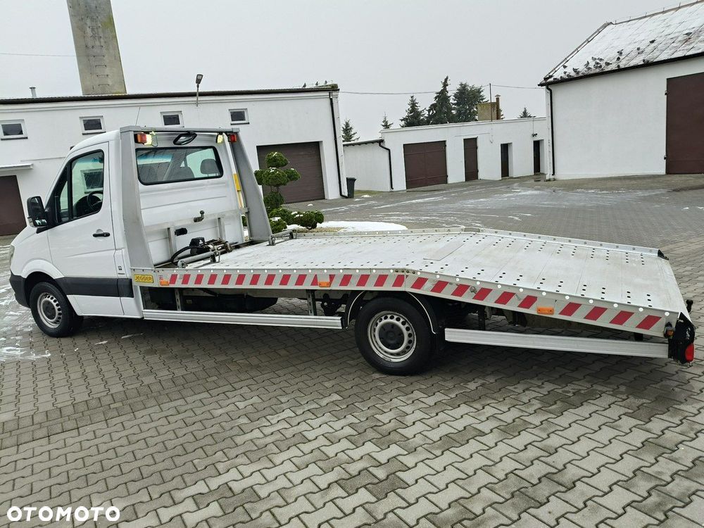 Mercedes-Benz Sprinter - 13
