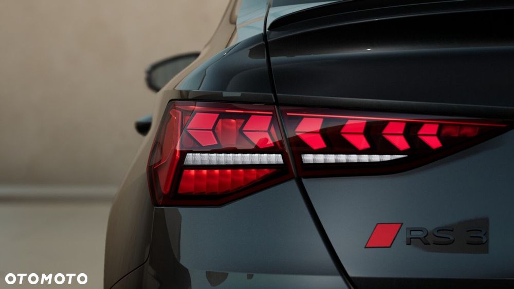 Audi RS3 Limousine TFSI Quattro S tronic - 6