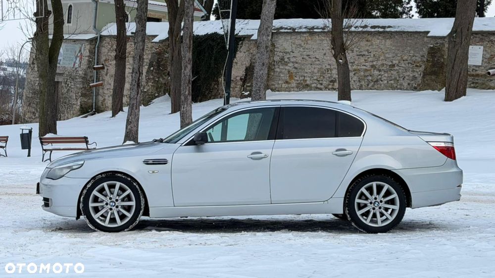 BMW Seria 5 523i - 7