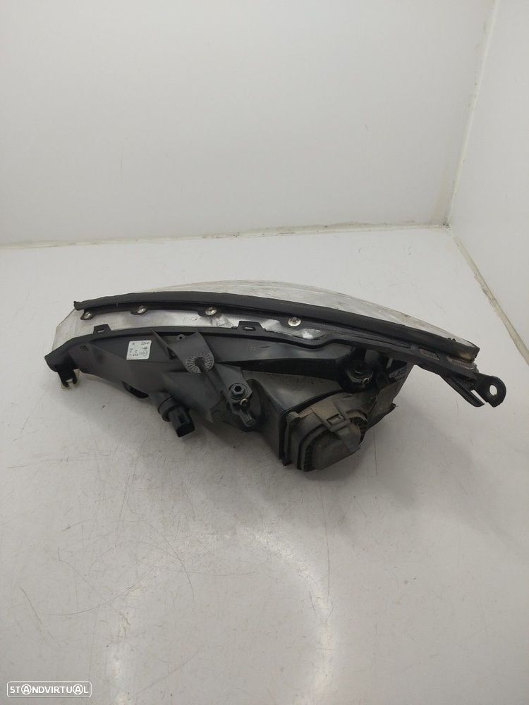 Farol/ Otica Dianteiro Dto Ford Focus I Carrinha (Dnw) - 3