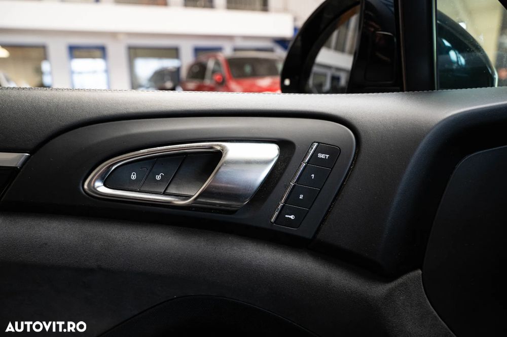 Porsche Cayenne GTS Tiptronic S - 29