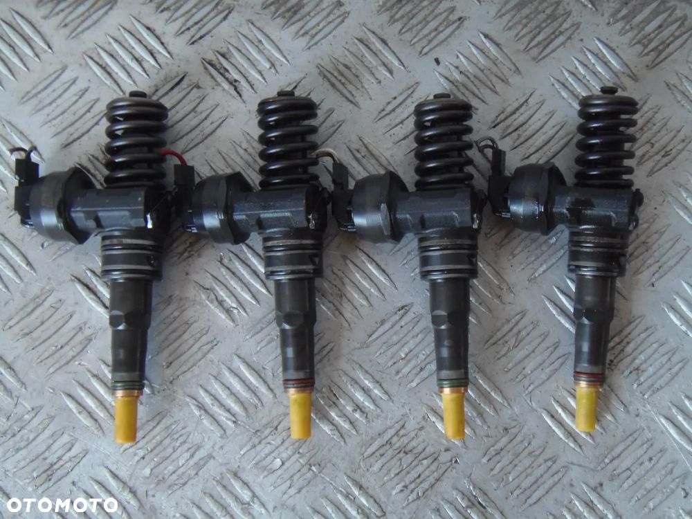 POMPOWTRYSKIWACZ VW PASSAT 1.9 TDI 038130073AJ - 1