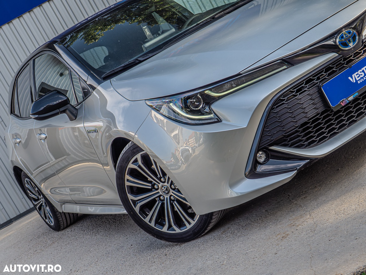 Toyota Corolla 2.0 HSD Exclusive Plus Bi-tone - 12