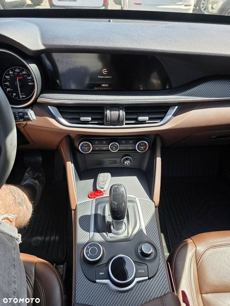 Alfa Romeo Stelvio 2.0 Turbo Super Q4 - 16