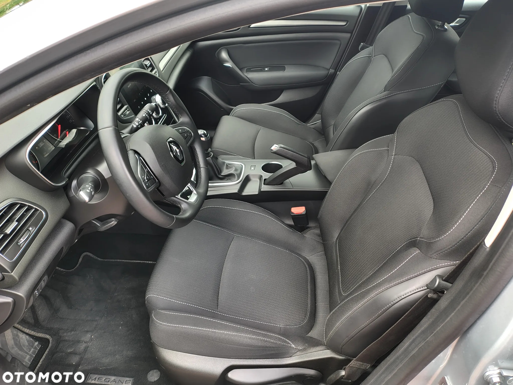 Renault Megane 1.5 Blue dCi Intens - 30