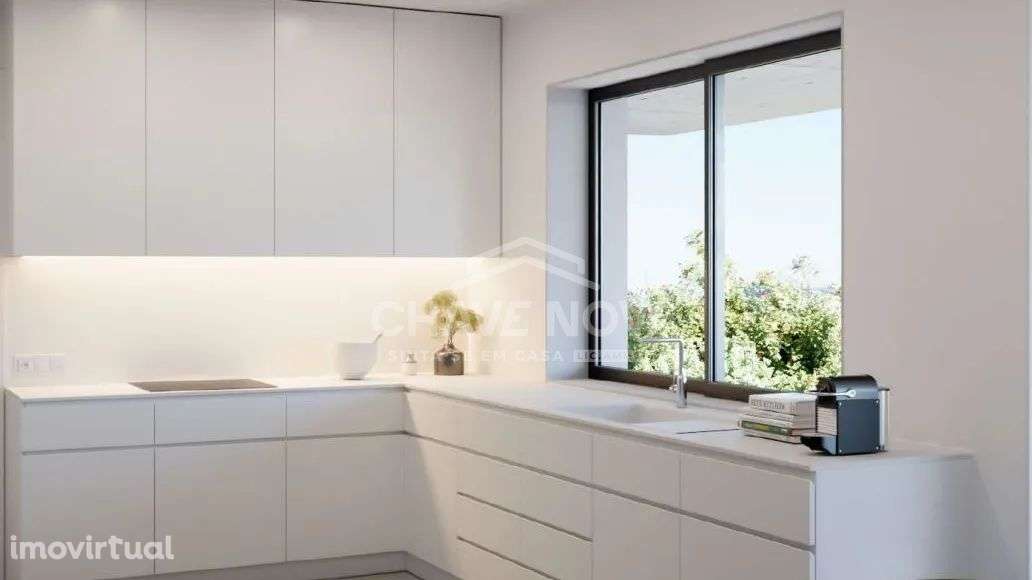 T4 Novo em Condominio c/ Piscina e Jardim em Leça da Palmeira - Grande imagem: 4/14