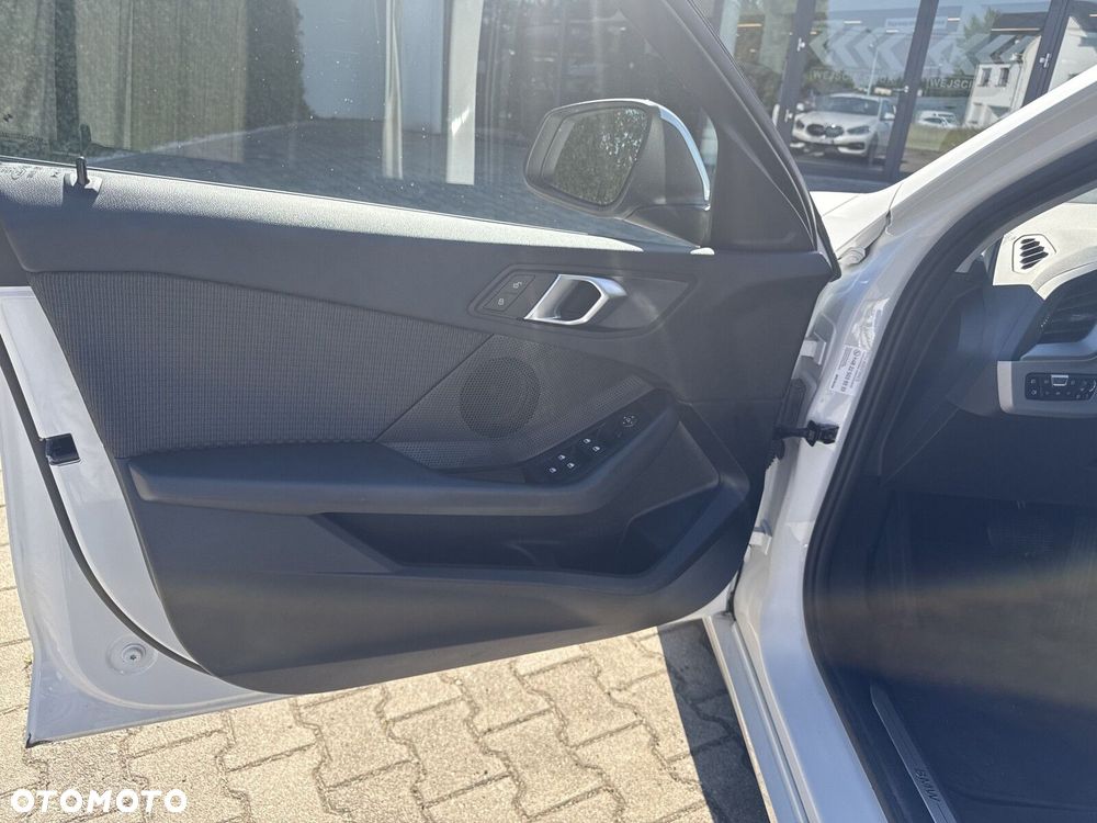 BMW Seria 1 118i Advantage - 12