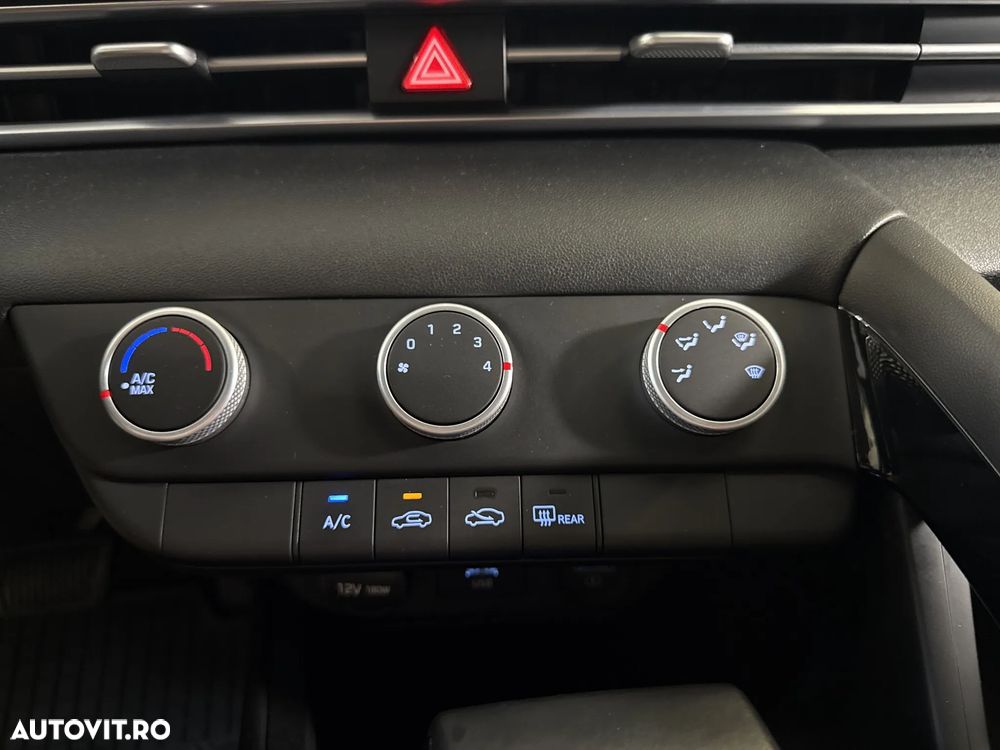 Hyundai Elantra - 18