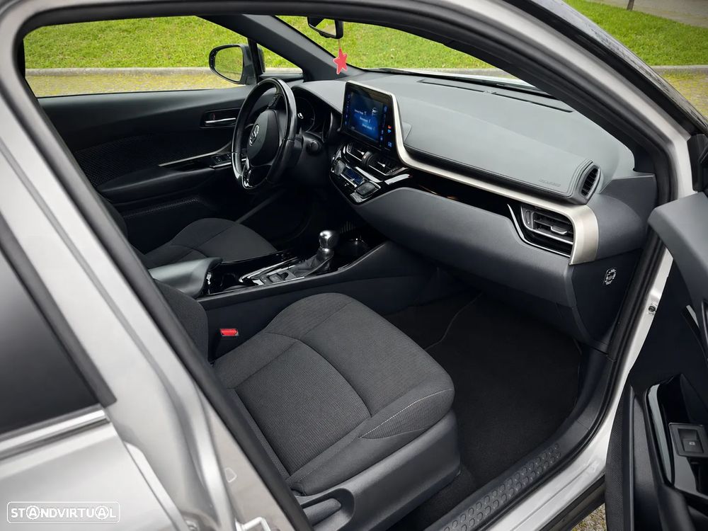 Toyota C-HR 1.8 HSD Comfort+P.Style - 17