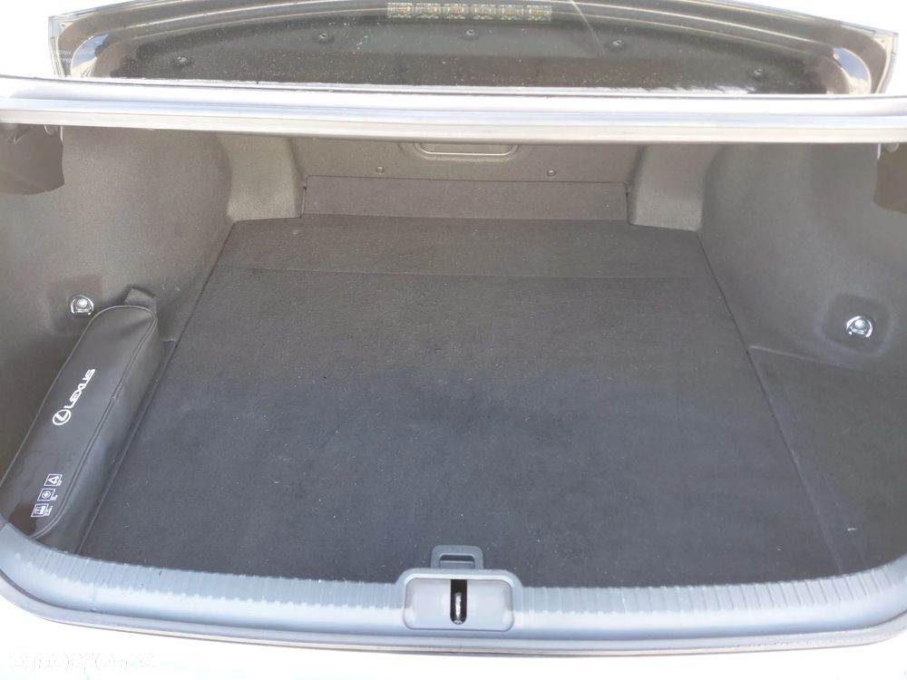 Lexus ES 300h Business Edition - 7