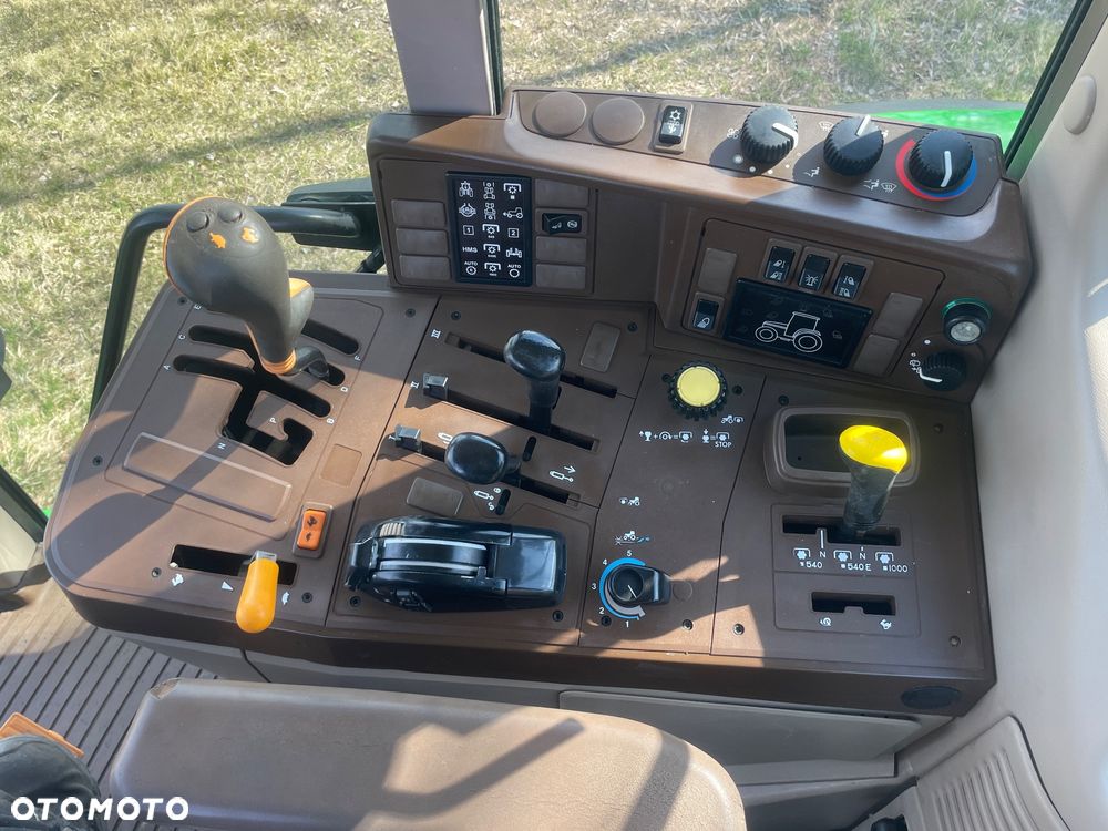 John Deere 6520 - 17