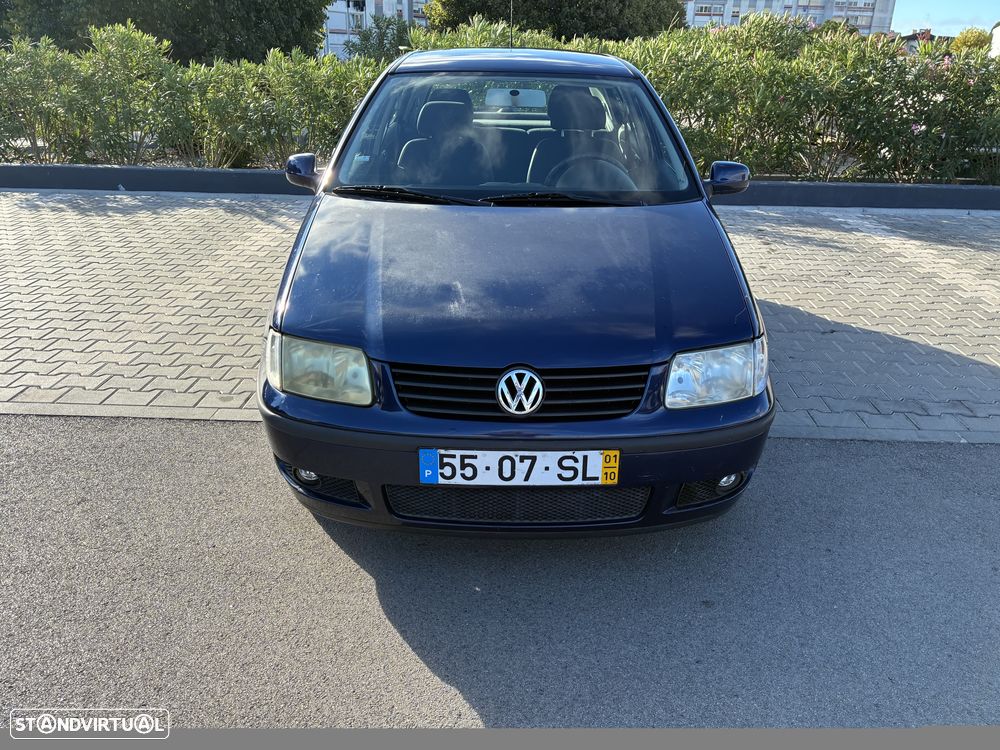 VW Polo 1.0 Confortline - 2