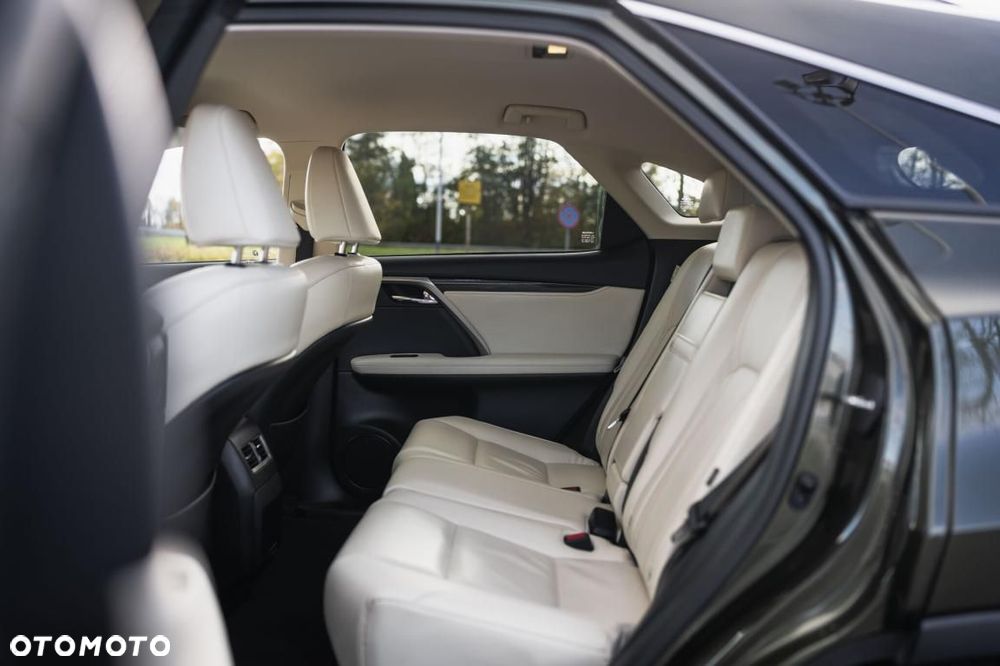 Lexus RX - 27