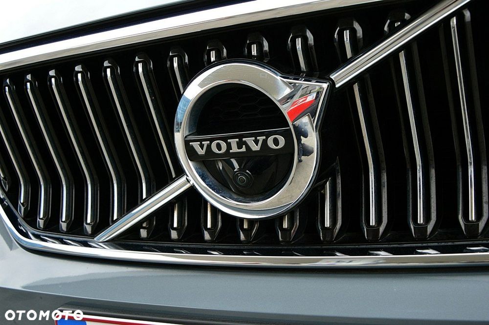 Volvo XC 40 T3 Momentum Pro - 24