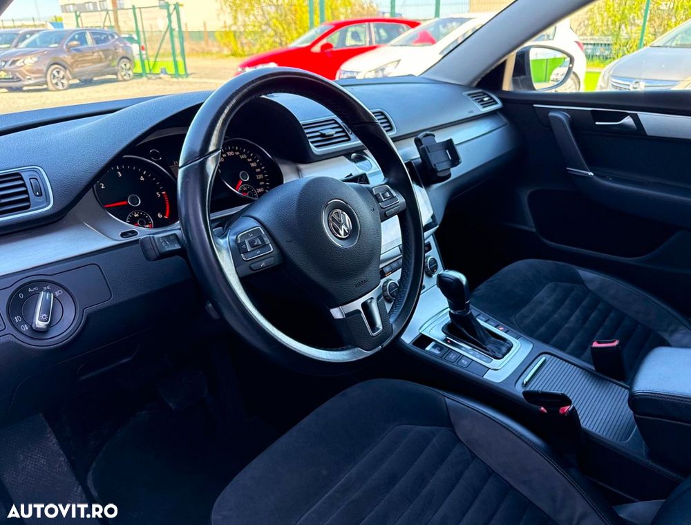 Volkswagen Passat 2.0 TDI BlueMotion Technology DSG Highline - 17