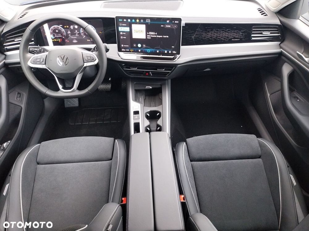 Volkswagen Passat Variant 2.0 TSI Business Plus DSG - 25