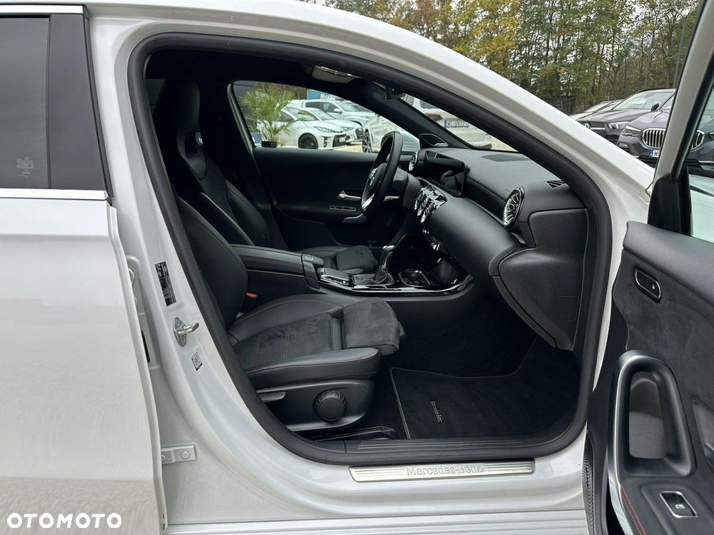 Mercedes-Benz Klasa A 200 d AMG Line - 20