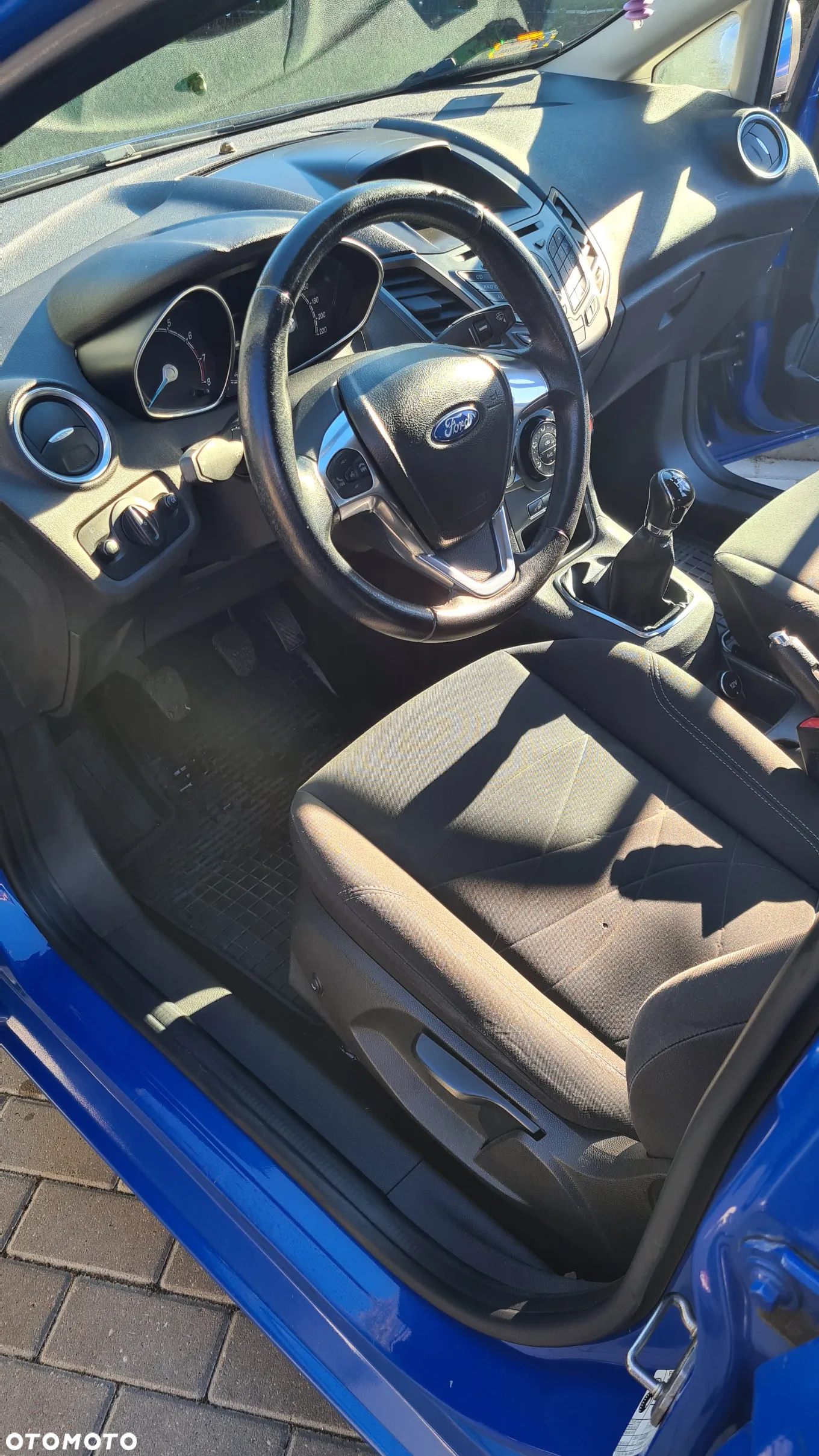 Ford Fiesta 1.0 EcoBoost Titanium - 25