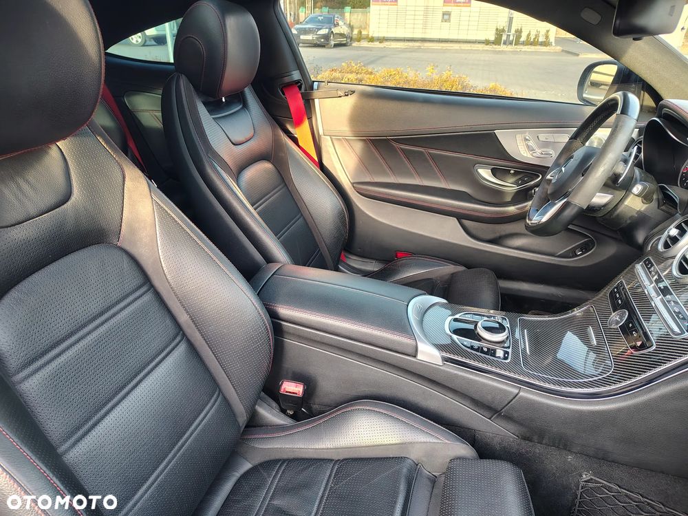 Mercedes-Benz Klasa C AMG 43 4Matic 9G-TRONIC Night Edition - 7
