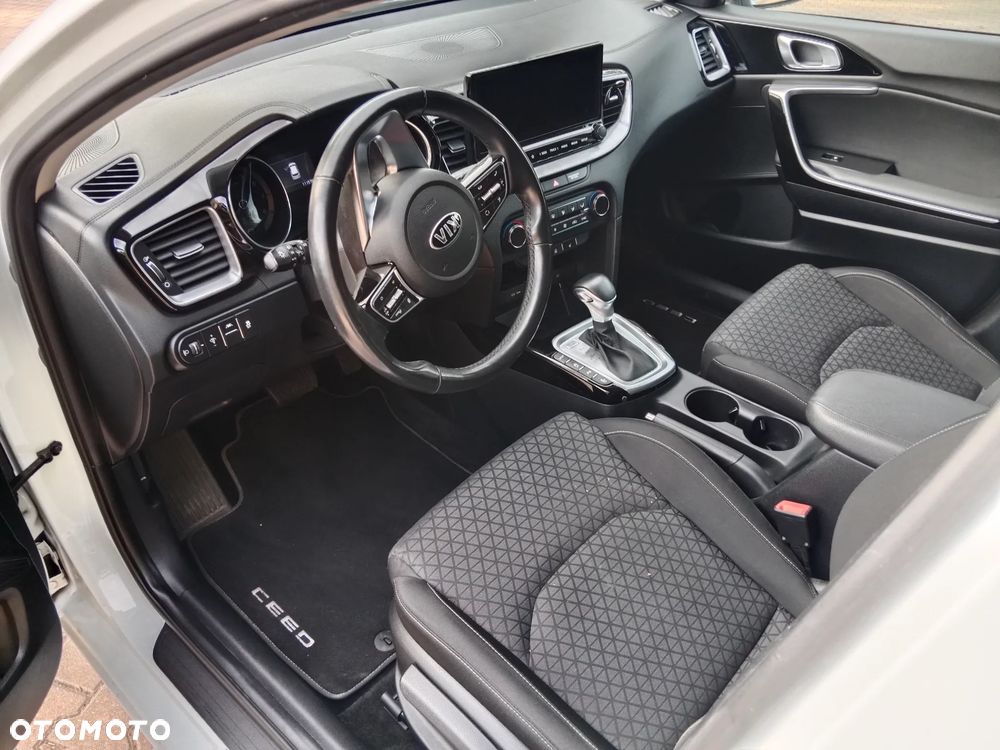 Kia Ceed - 15