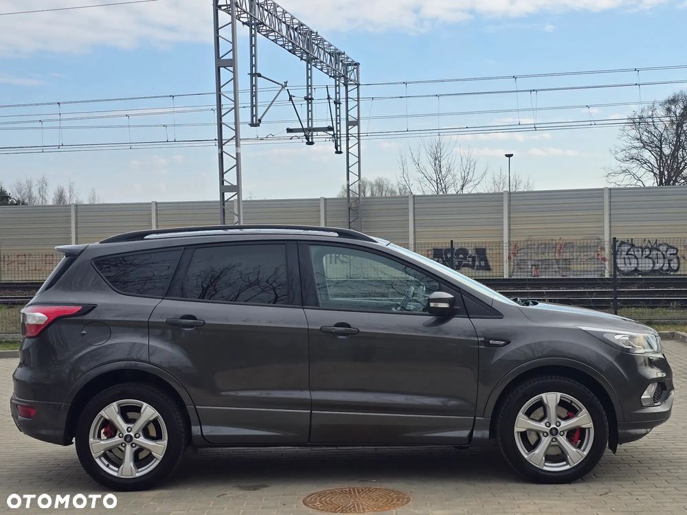 Ford Kuga 2.0 TDCi 4x4 ST-Line - 11