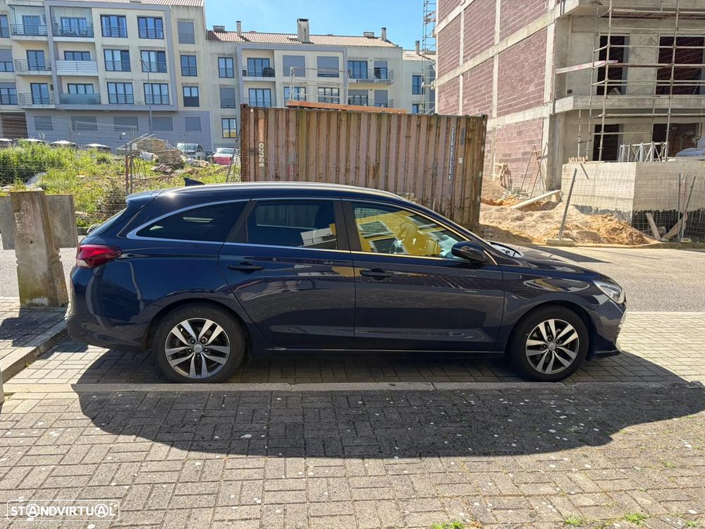 Hyundai i30 SW 1.6 CRDi Style+Navi - 10