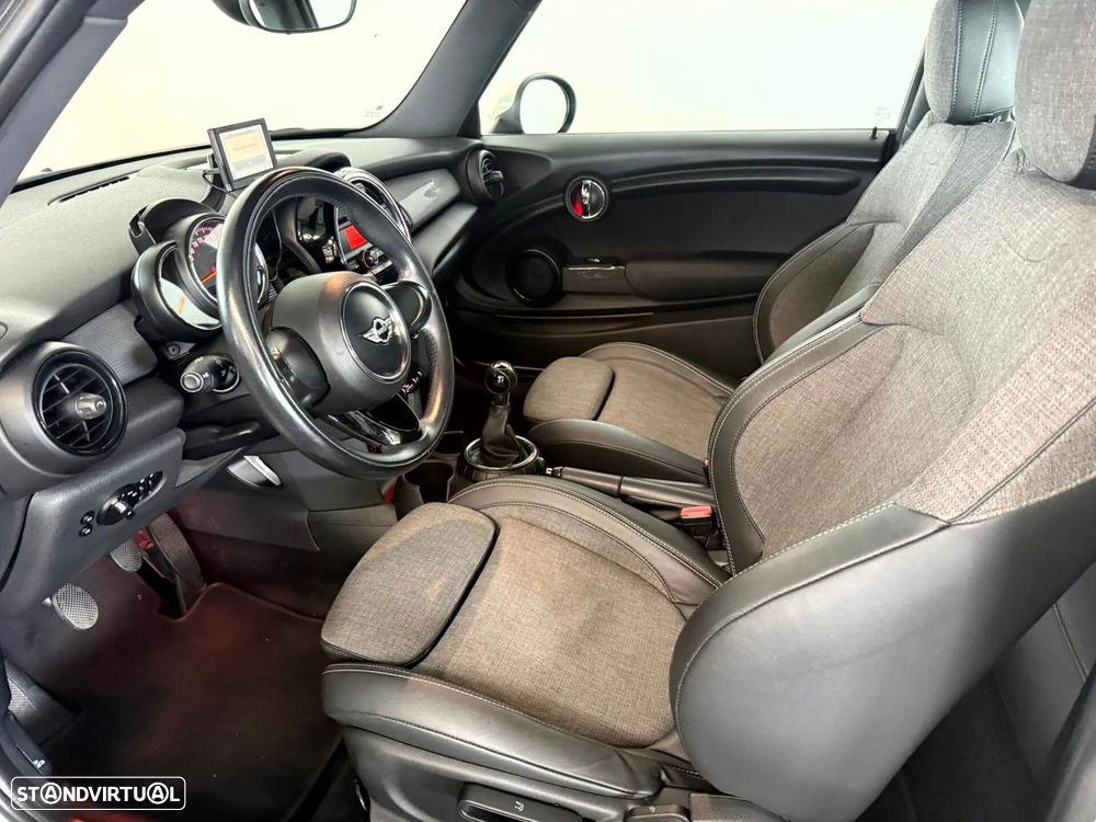 MINI 3 Portas Cooper D - 15