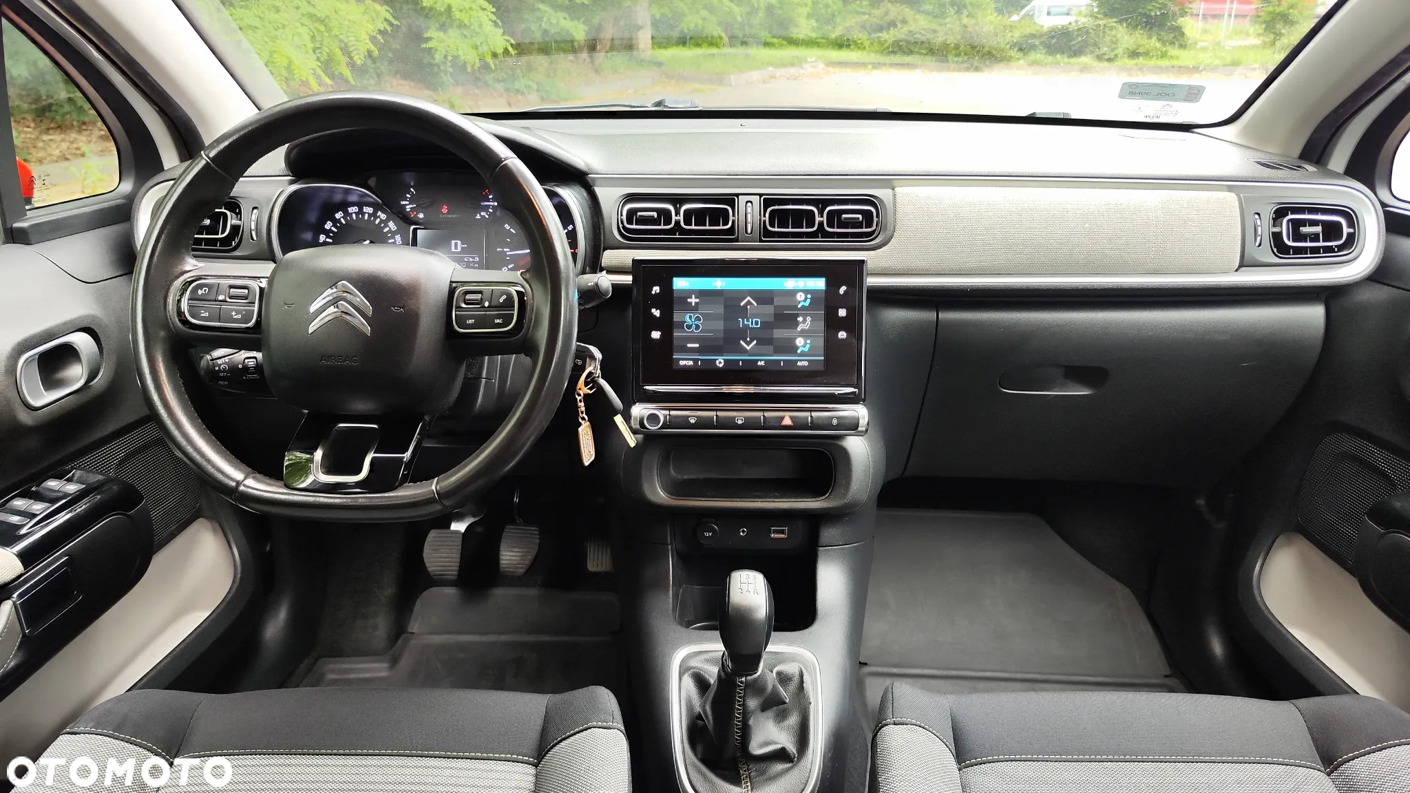 Citroën C3 1.2 PureTech Exclusive - 26