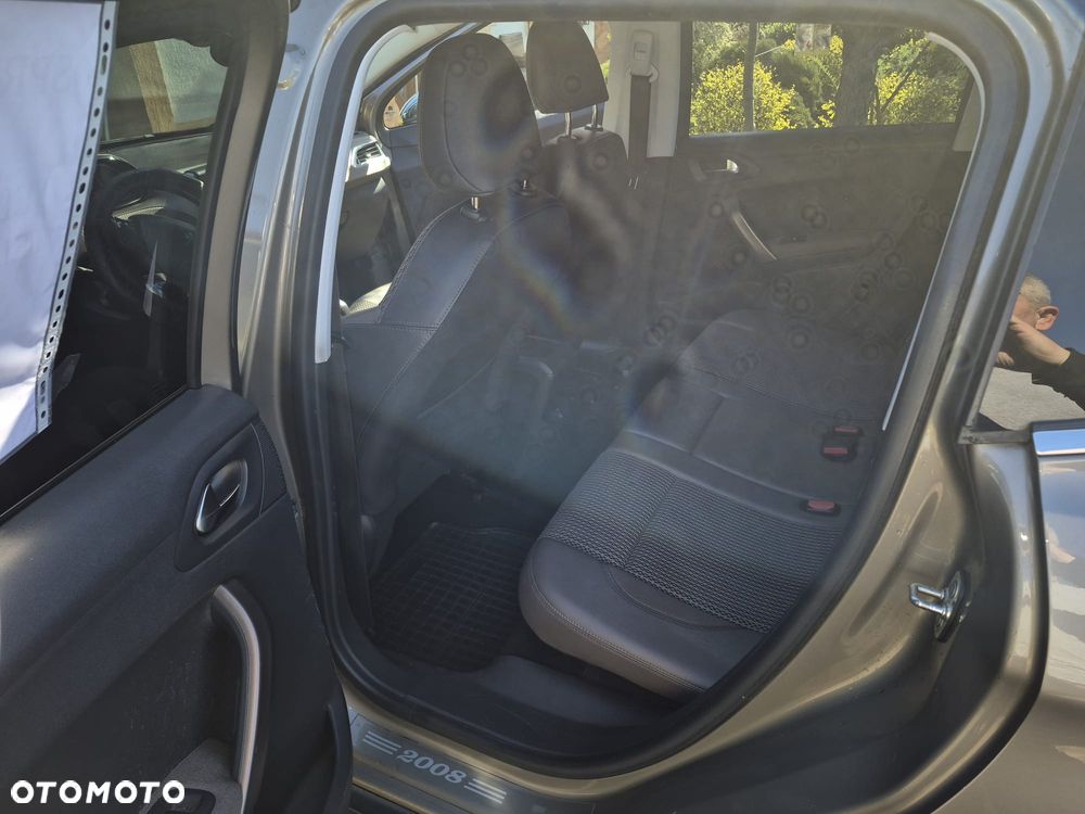Peugeot 2008 1.6 e-HDi Active S&S - 12