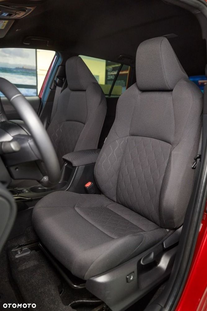 Toyota Corolla Cross - 12