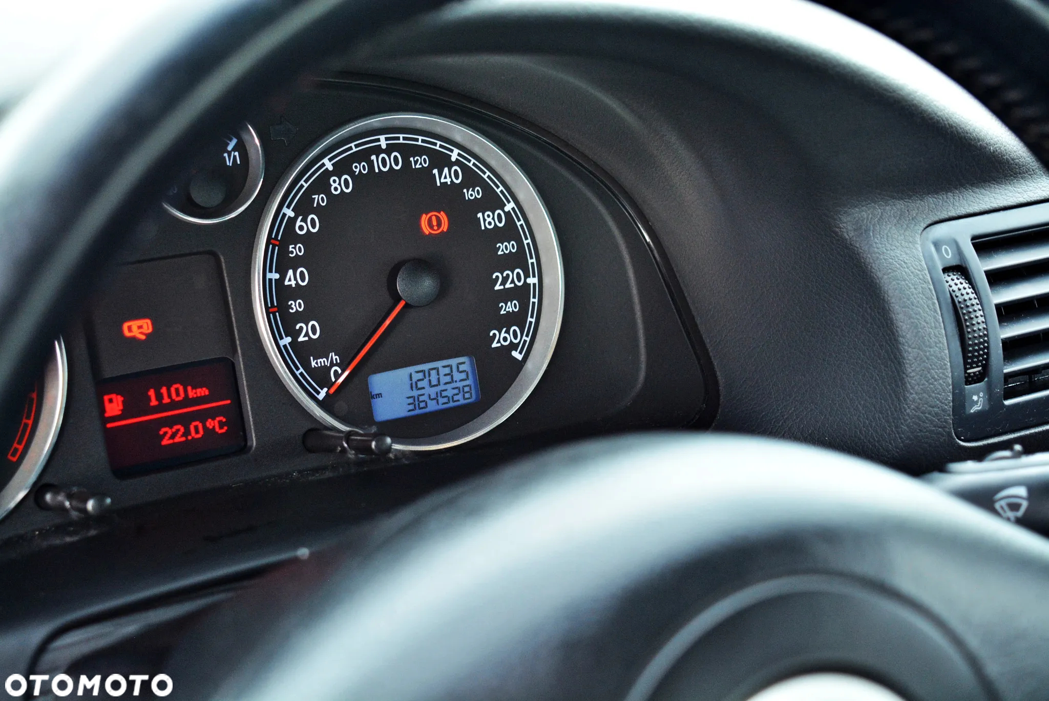 Volkswagen Passat 1.9 TDI Highline - 12