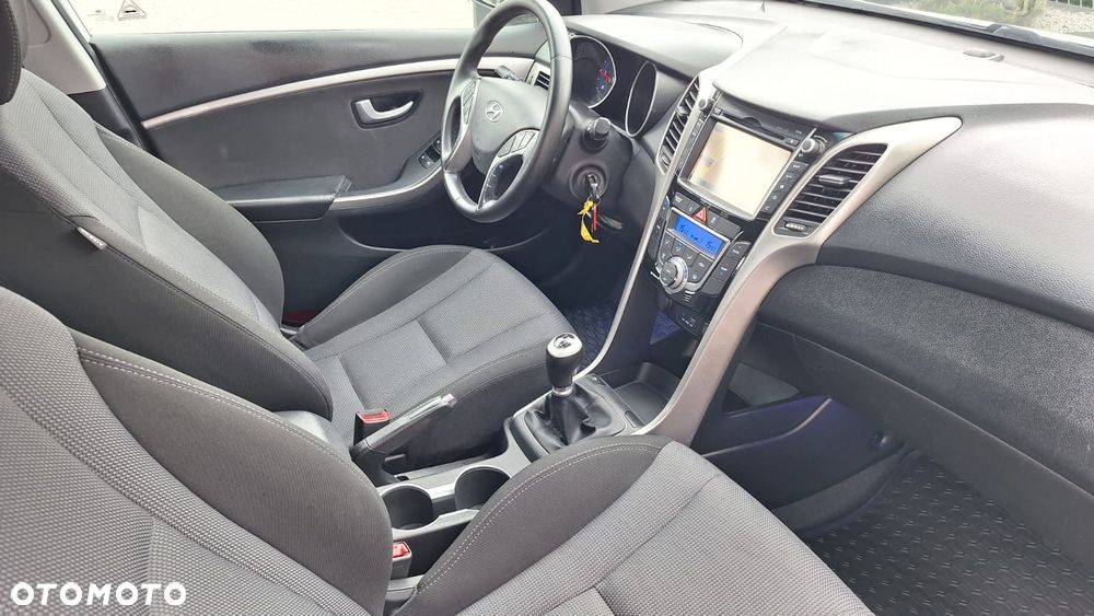Hyundai i30 blue 1.6 CRDi Passion - 14