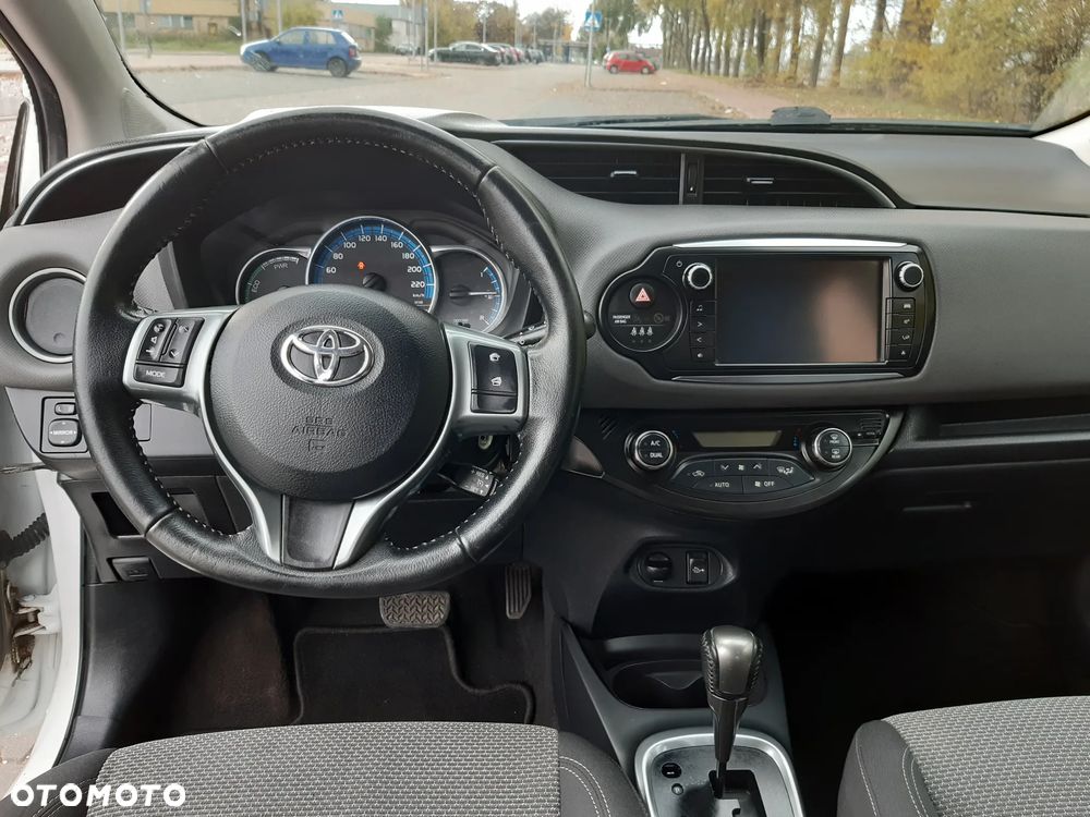 Toyota Yaris 1.5 VVT-i Comfort mit Design Paket - 12