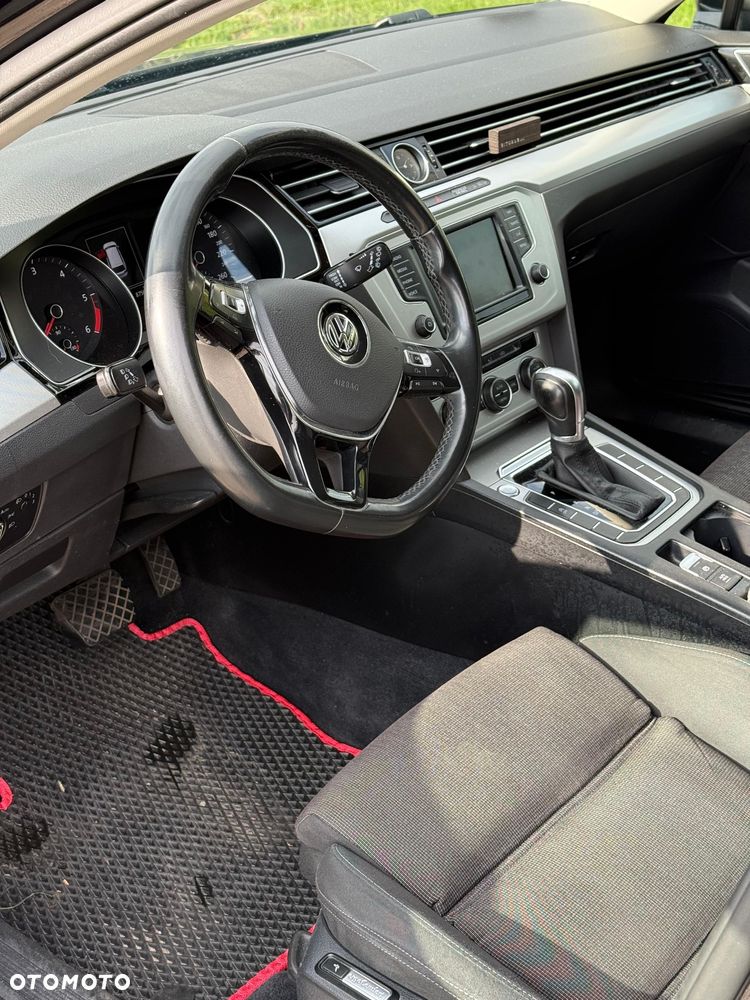 Volkswagen Passat 2.0 TDI DSG (BlueMotion Technology) Comfortline - 6