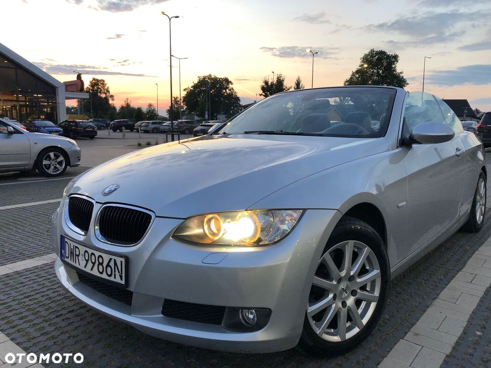 BMW Seria 3 320i - 24