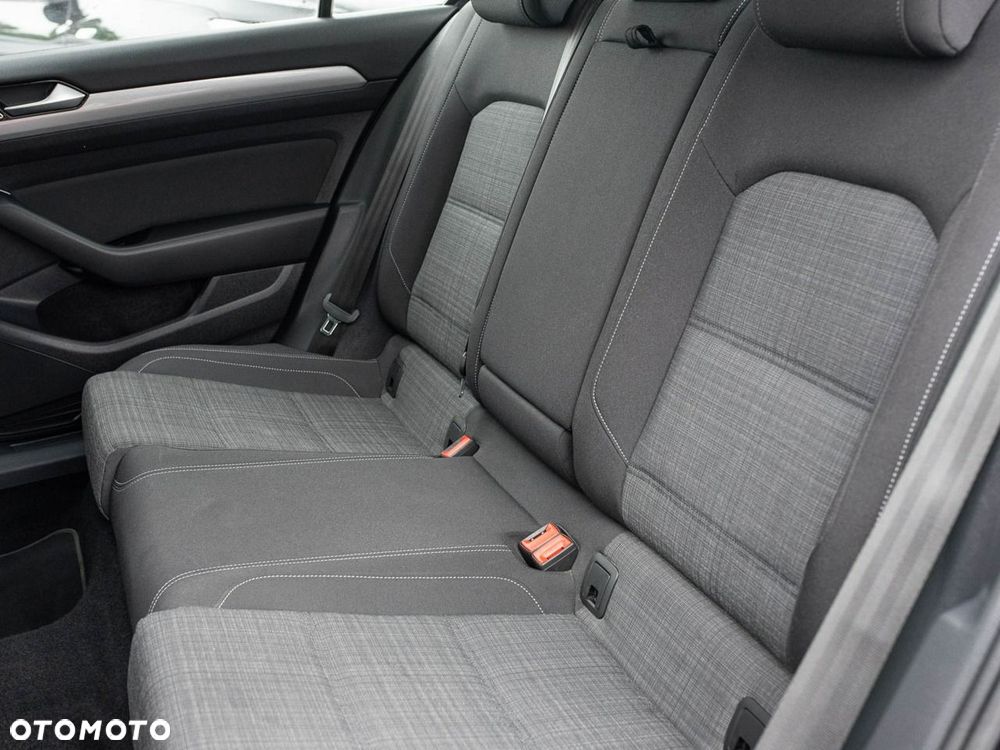 Volkswagen Passat 1.5 TSI EVO Business DSG - 27