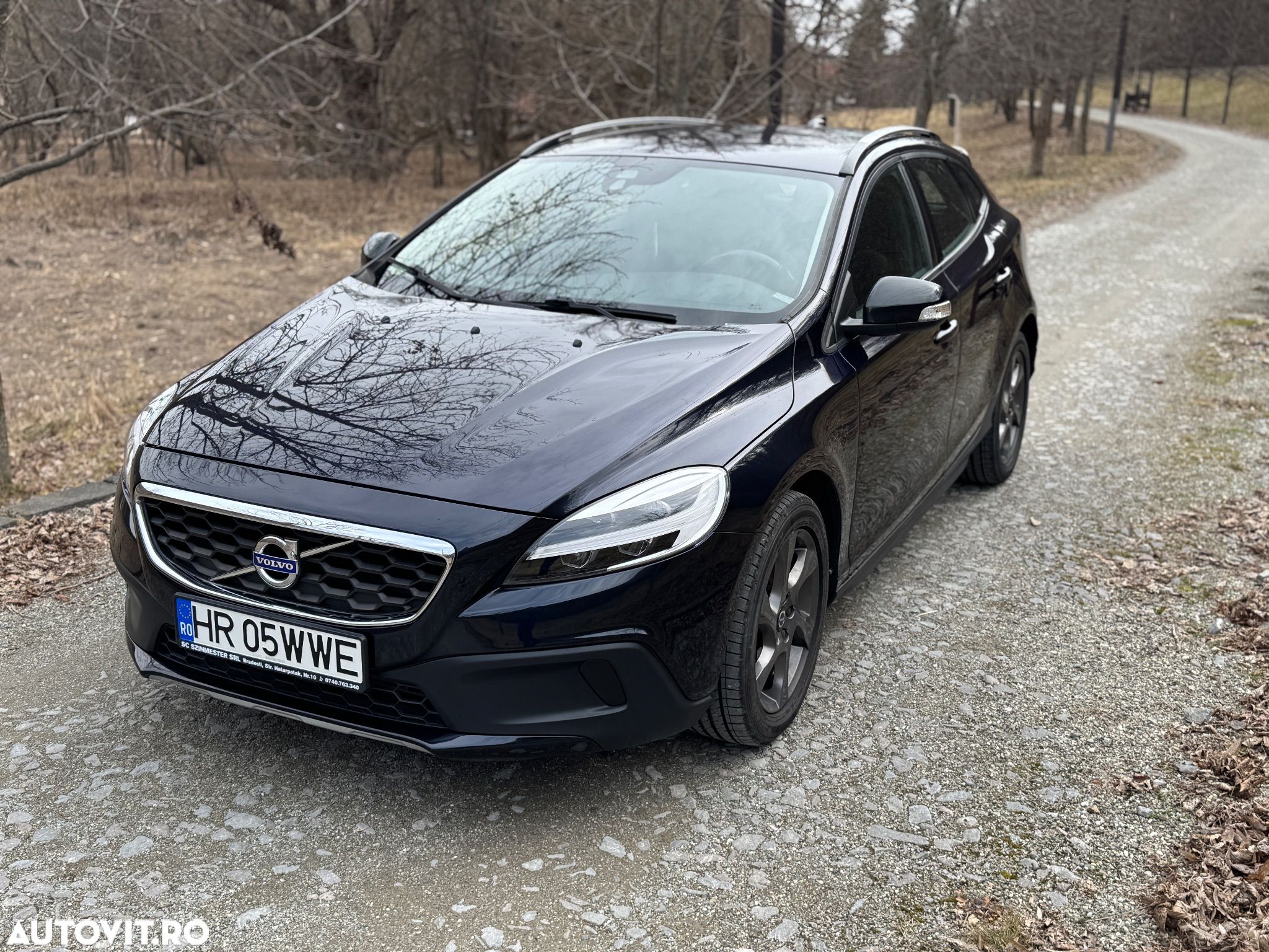 Volvo V40 Cross Country D3 Geartronic Momentum - 1
