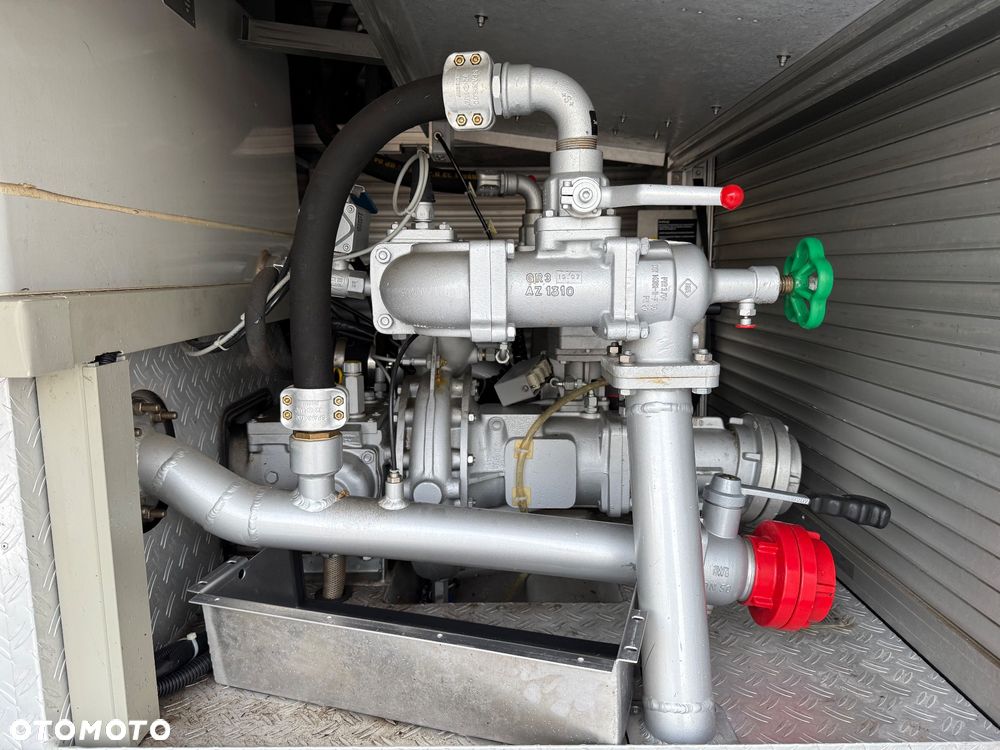 Mercedes-Benz ATEGO 818 4x2 - 20