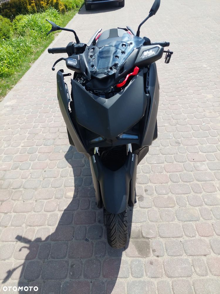 Yamaha X-max - 7