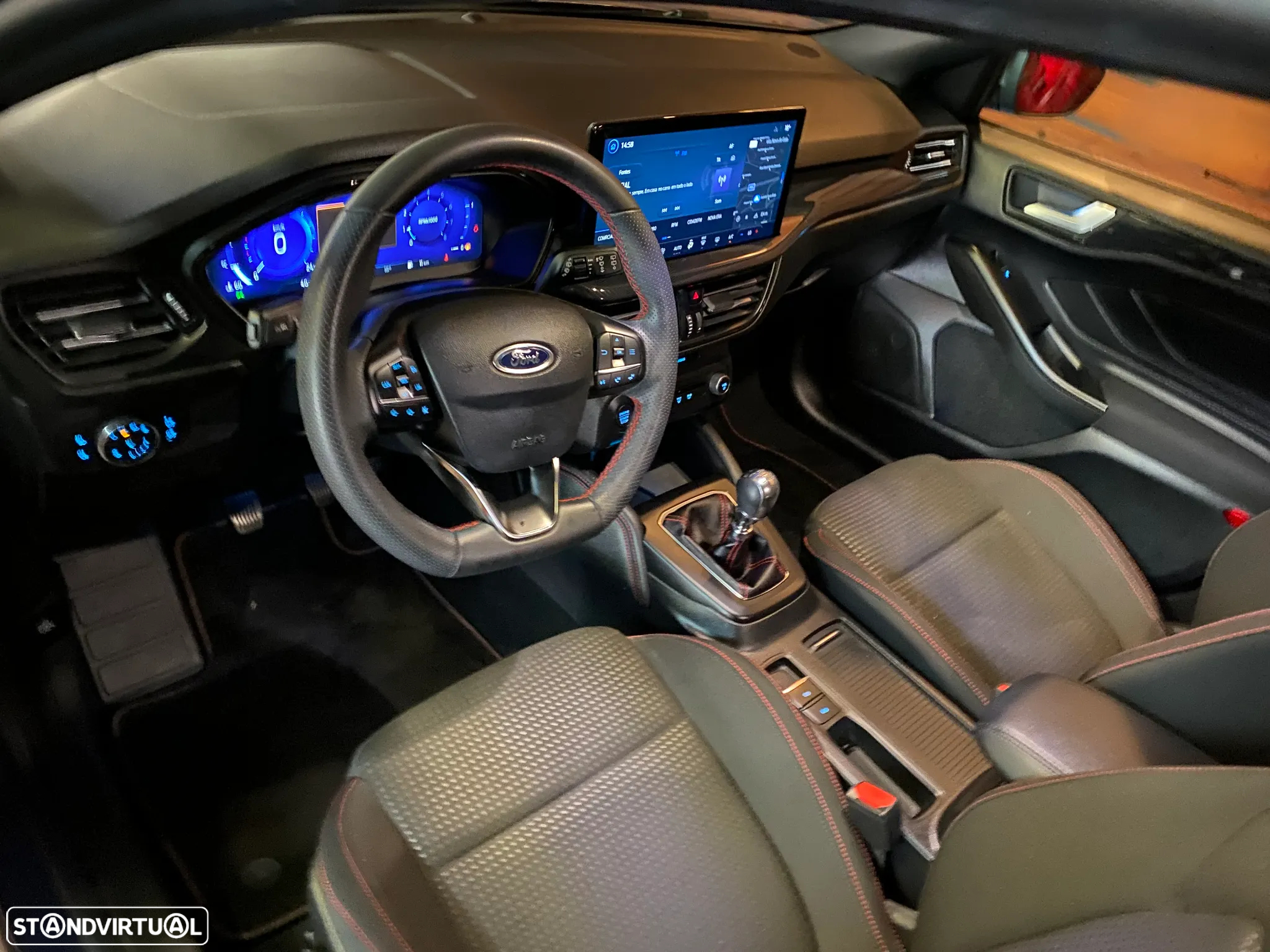Ford Focus 1.0 EcoBoost MHEV ST-Line X - 5