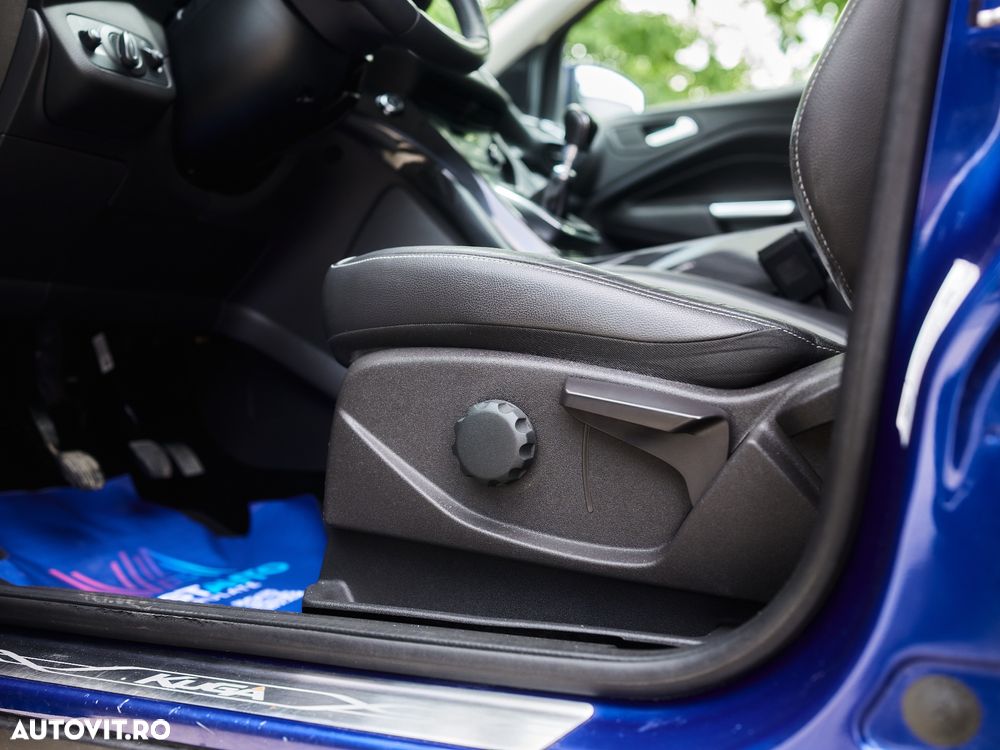 Ford Kuga 1.5 EcoBoost 2x4 Titanium - 38