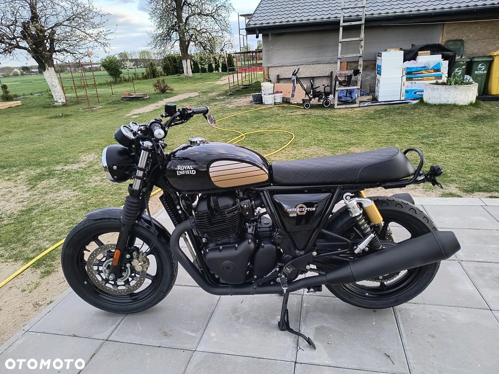 Royal Enfield Interceptor - 5