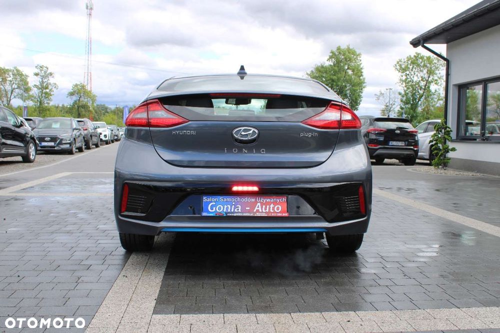 Hyundai IONIQ - 5