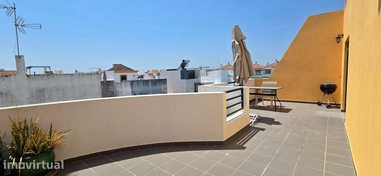 Apartamento T1 com Piscina, Terraço e Garagem | Arrendamento Anual | S - Grande imagem: 5/18